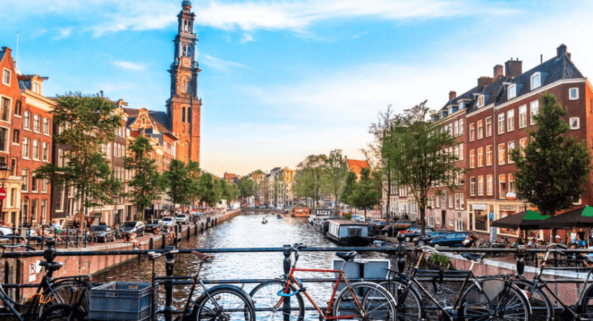 AMSTERDAM MARTHA GABRIELA TRAVEL PLANER